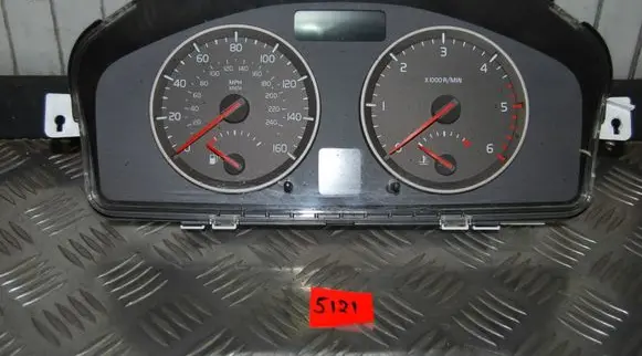 Volvo V50 Speedometer (instrument cluster) 30682570