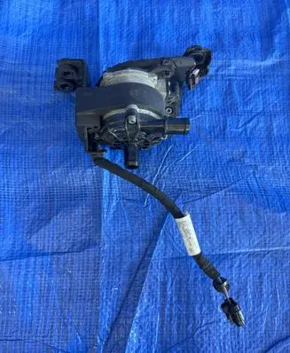 Renault Megane E-Tech Electric auxiliary coolant/water pump 215815MP1A