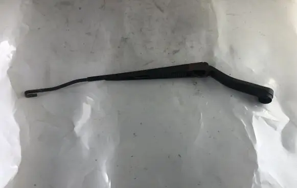 KIA Sorento Front wiper blade arm
