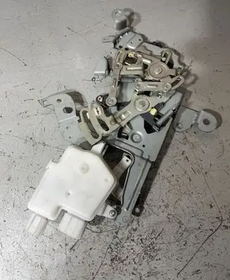 Mazda 5 Sliding door lock 5228