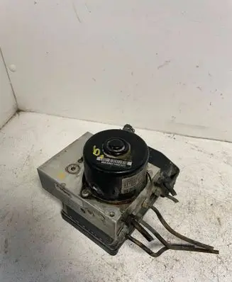 Volvo V70 ABS Pump 8671224 10092504033 5WK84002