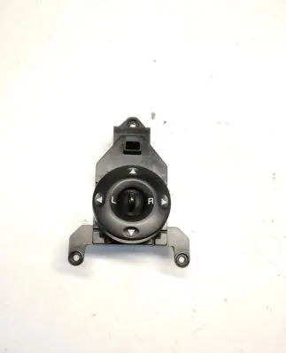 Hyundai Santa Fe Wing mirror switch 371480