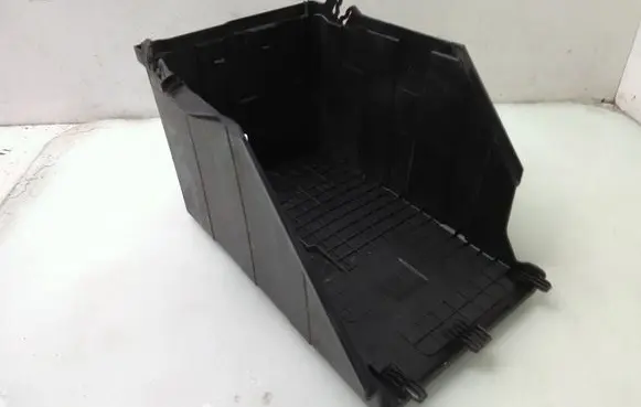 Peugeot 308 Battery box tray 