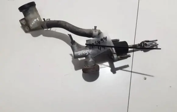 Nissan Almera N16 Clutch master cylinder