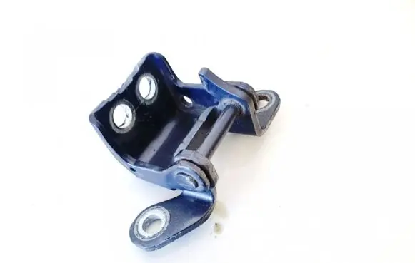 Honda CR-V Rear door lower hinge