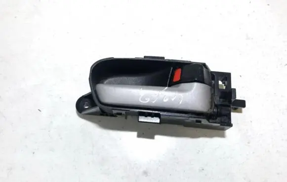 Suzuki Grand Vitara II Front door interior handle