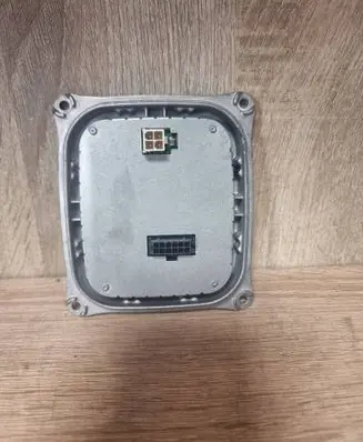 Audi R8 42 Voltage converter/converter module 420907472A