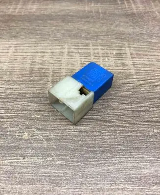 Nissan X-Trail T30 Other relay 2523079915