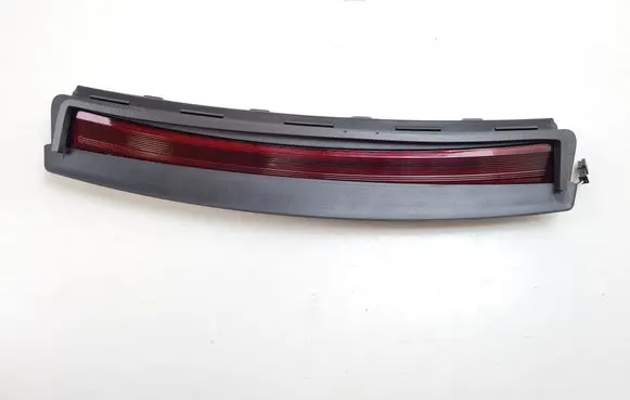 Tesla Model 3 Third/center stoplight 1077405