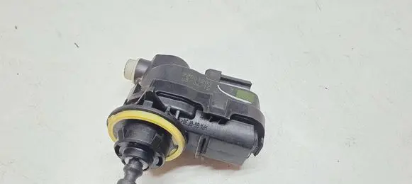 Nissan Qashqai Headlight level adjustment motor 260564EA0A