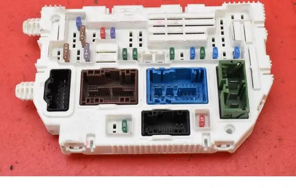 Jaguar XJ X308 Fuse box set 9846631480