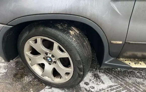 BMW X5 E53 Front arch trim 