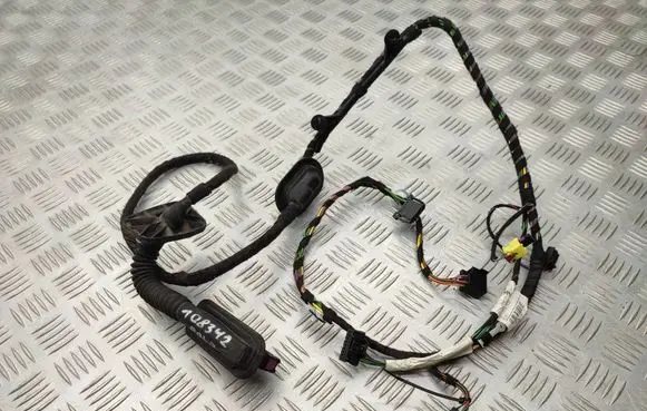 Volkswagen Polo V 6R Front door wiring loom 