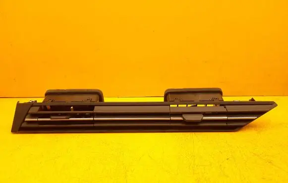 Opel Astra L Dash center air vent grill 9846012180 9840073880