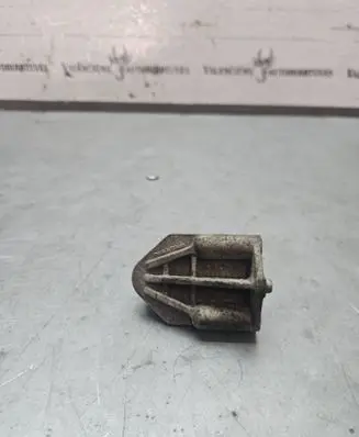 Porsche Cayenne (92A) Radiator mount bracket 7P0121079