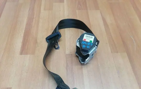Audi A4 S4 B7 8E 8H Rear seatbelt 8E5857805M