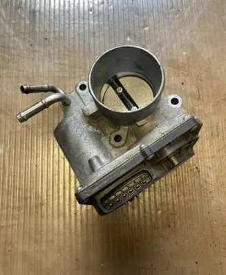 Toyota Yaris Electric throttle body valve 2203047010 01834 4S014119