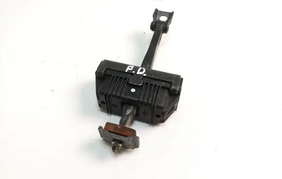 BMW 5 E60 E61 Front door check strap stopper 7033609