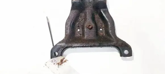 Subaru B9 Tribeca Engine mounting bracket