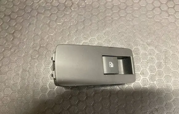 Opel Insignia A Electric window control switch 13222231