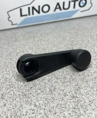 BMW 5 E39 Rear door window winding handle 8174075