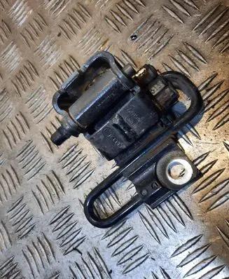 Audi A6 S6 C6 4F Front door upper hinge 8E0831411L