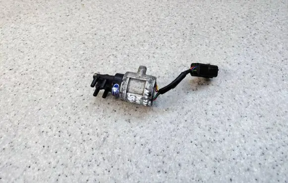 Fiat 500 Cinquecento Valve vacuum 7716155