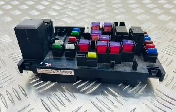 Subaru Forester SH Fuse module 82241SC020