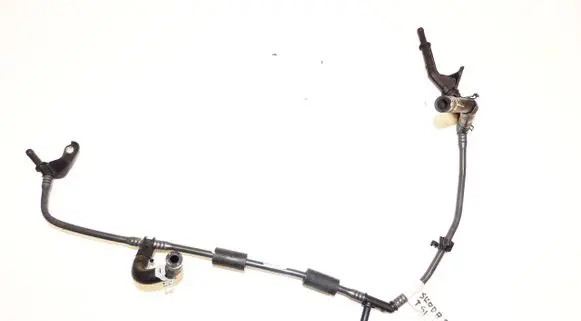 Engine coolant pipe/hose