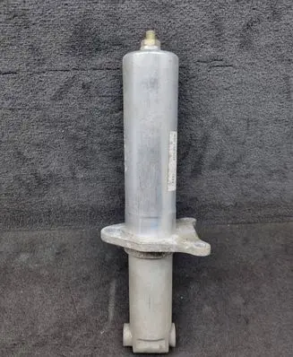 Audi A8 S8 D2 4D Rear bumper shock impact absorber/damper 4D0807357
