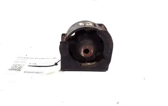 Toyota Avensis Verso Engine mount bracket 12361-21010