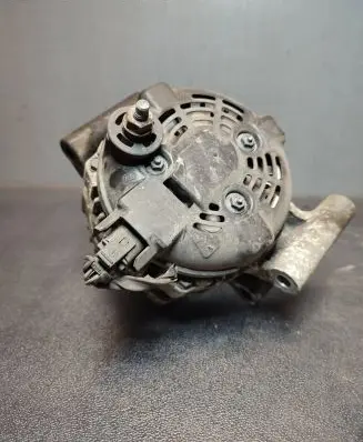Opel Insignia A Generator/alternator 13592811