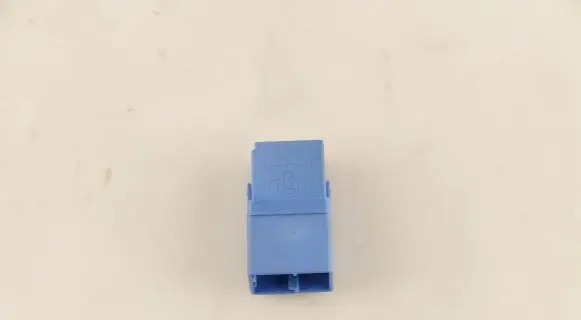 Nissan X-Trail T32 Other relay 4RA933714
