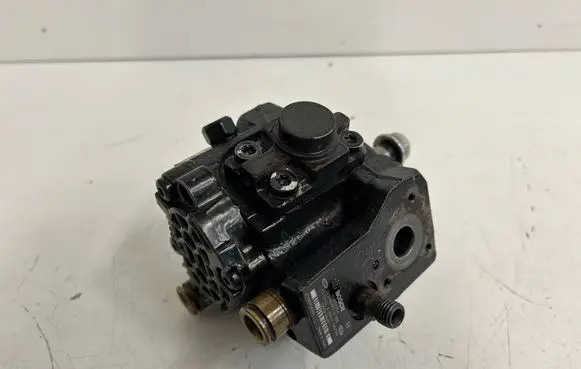 Hyundai ix35 Fuel injection high pressure pump 331002A420