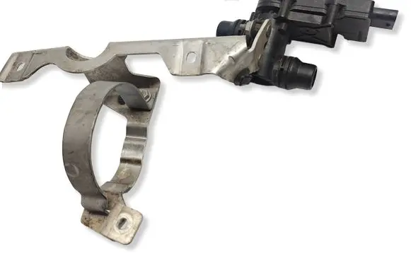 Mercedes-Benz AMG GT R190 C190 Coolant heater control valve A0005060900 11220571 A1905004400