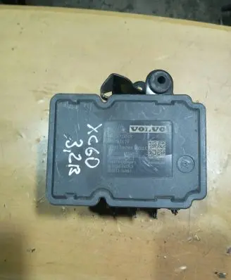 Volvo XC60 ABS Pump 30681619 10W015 000404972C1