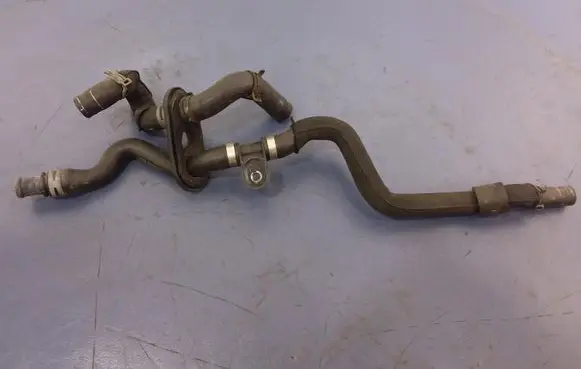 Audi A8 S8 D4 4H Engine coolant pipe/hose 4H1819372AG