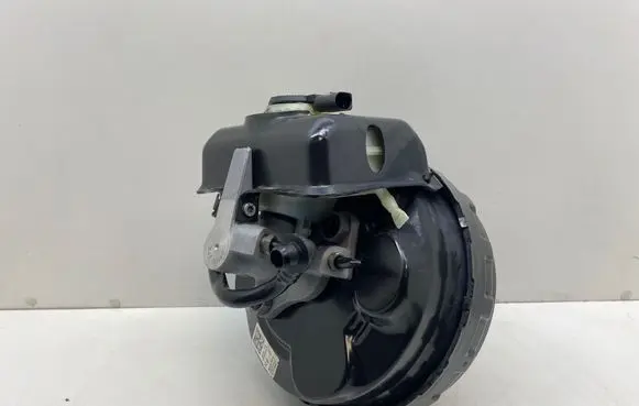 Audi A5 Sportback 8TA Brake booster 8K0612103M
