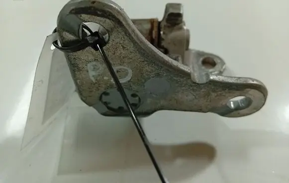 Mitsubishi Colt Front door upper hinge 