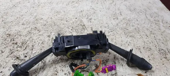 Volvo S60 Indicator stalk 8666597