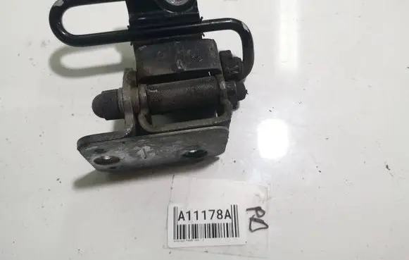Volkswagen PASSAT CC Front door upper hinge 