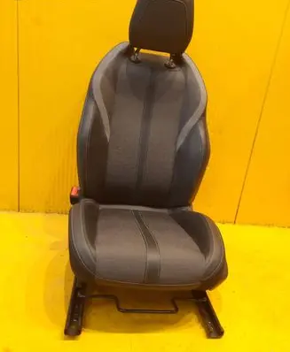 Peugeot 308 Front driver seat 