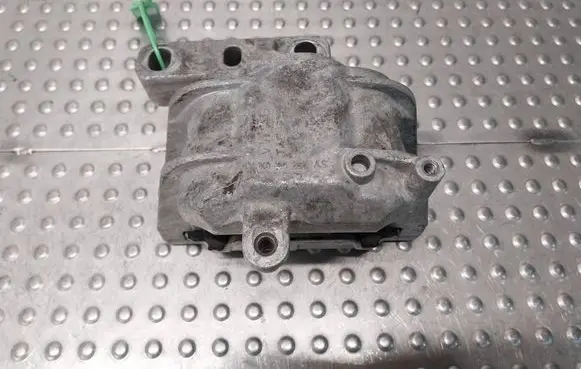 Volkswagen Golf V Engine mount vacuum valve 1K0199262AS