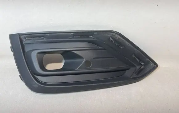Volvo V60 Front bumper lower grill 31455640