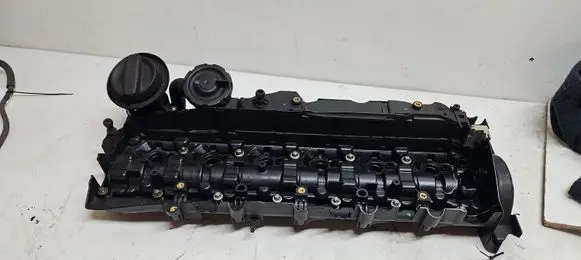 BMW 5 F10 F11 Rocker cam cover 8507607