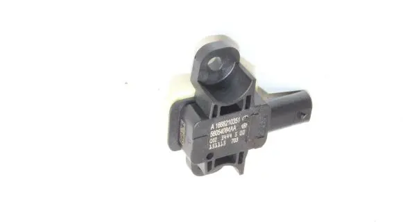 Infiniti Q30 Airbag deployment crash/impact sensor A1668210351
