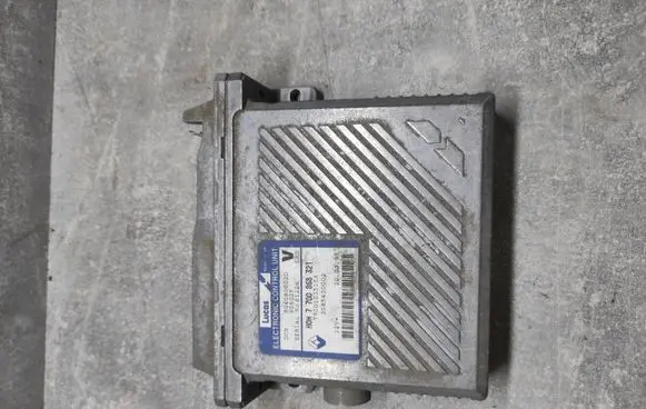 Volvo S40, V40 Engine control unit/module R04080002D HOM7700868321