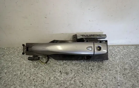Nissan Pulsar Sliding door exterior handle 