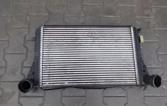 Volkswagen Golf V Intercooler radiator 1K0145803A