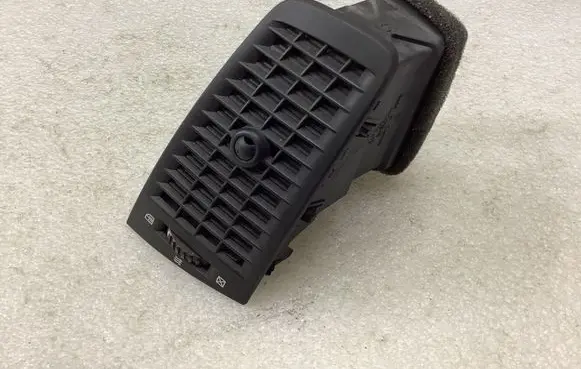 Cadillac SRX Dashboard side air vent grill/cover trim 25703818 GMPPP008 M1516D1410